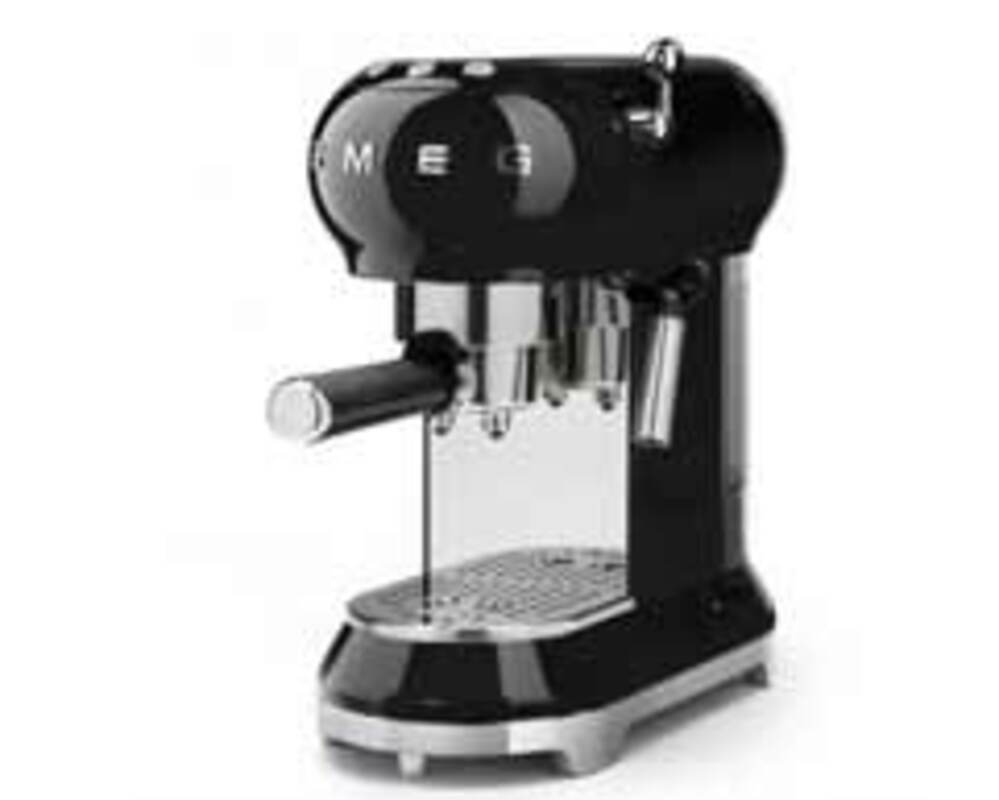 Кофемашина SMEG ECF01BLEU черная